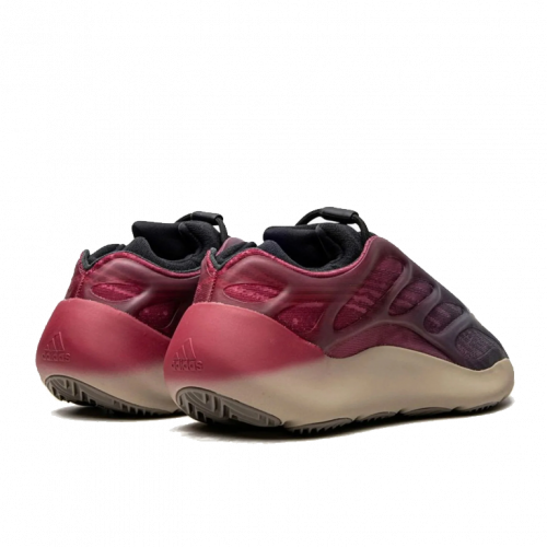 Кроссовки Adidas Yeezy 700 V3 Fade Carbon
