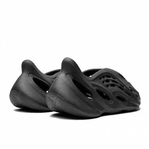 Слипоны Adidas Yeezy Foam RNNR Onyx